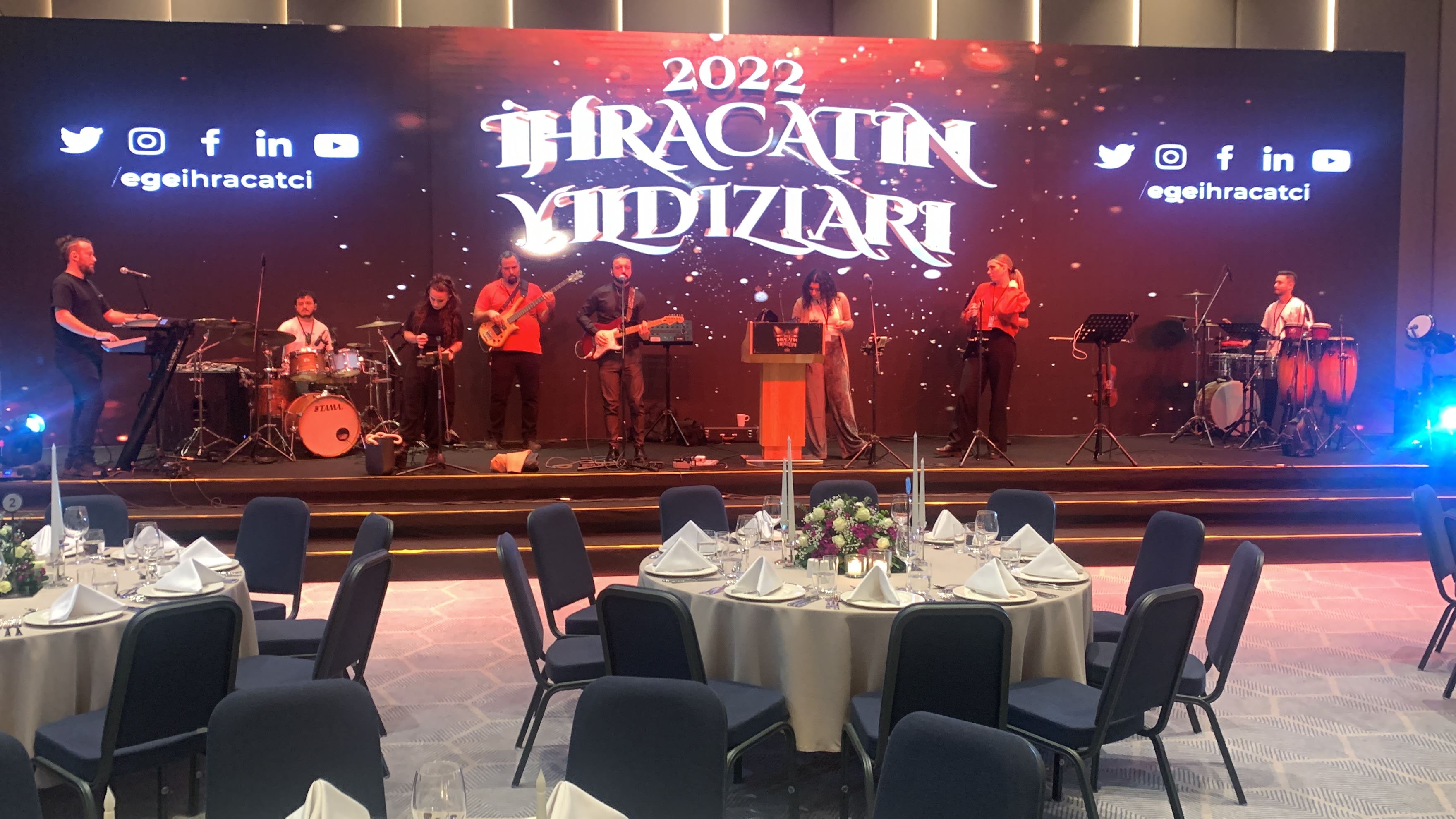 2022 İHRACATIN YILDIZLARI KONFERANSI YENI VIZYONLAR, GÜÇLÜ İŞBIRLIKLERI