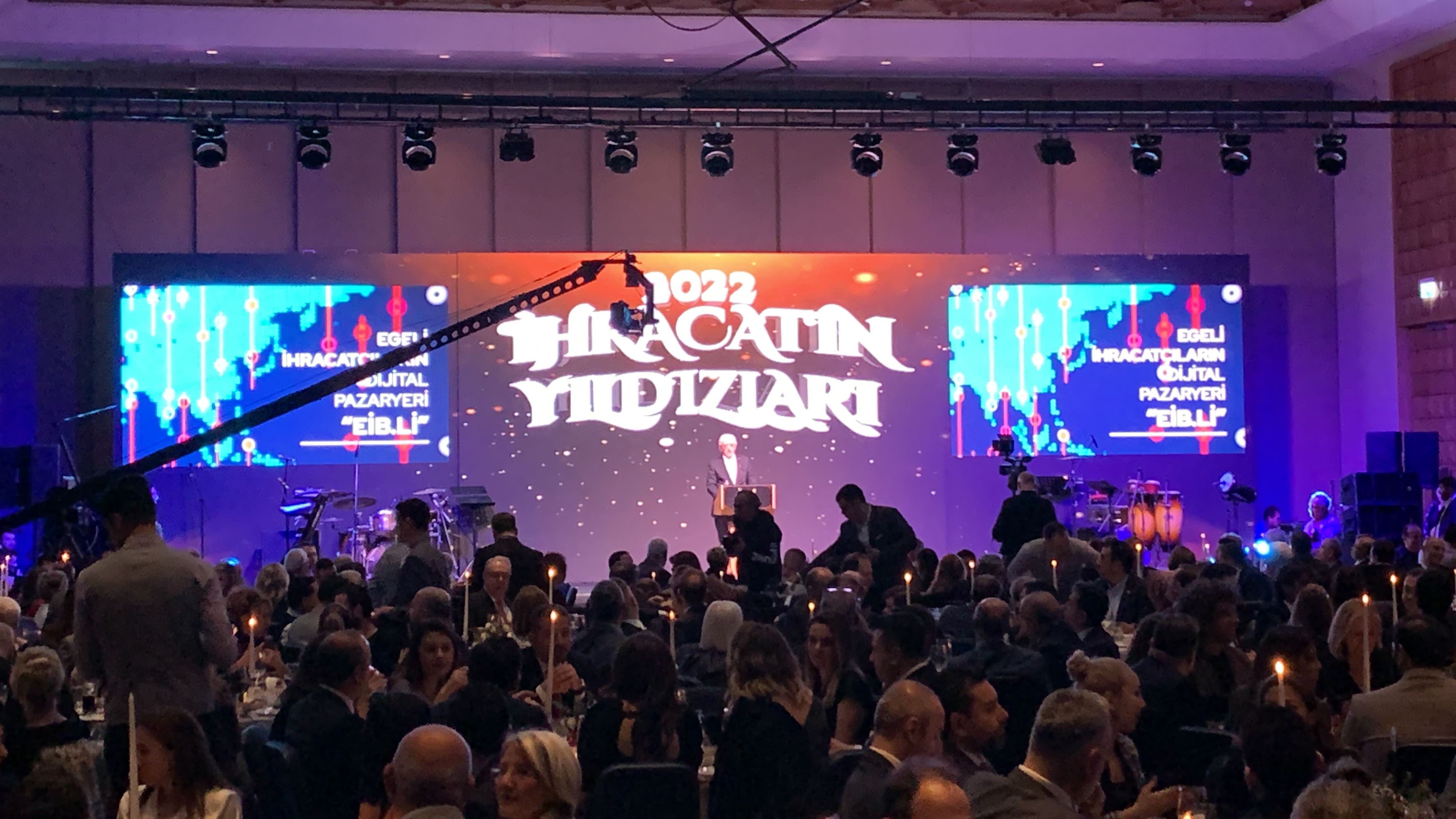 2022 İHRACATIN YILDIZLARI KONFERANSI YENI VIZYONLAR, GÜÇLÜ İŞBIRLIKLERI